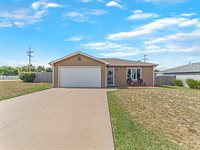 400 Palomino Lane, Ogden, KS 66517