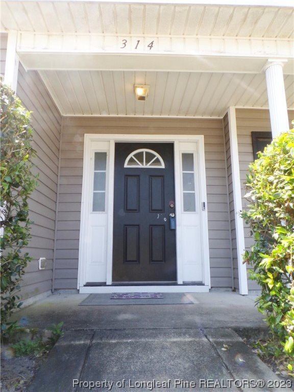 314 Roanoke Drive, Raeford, NC 28376