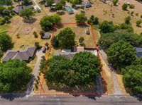 505 Roaring Creek Drive, Oak Leaf, TX 75154