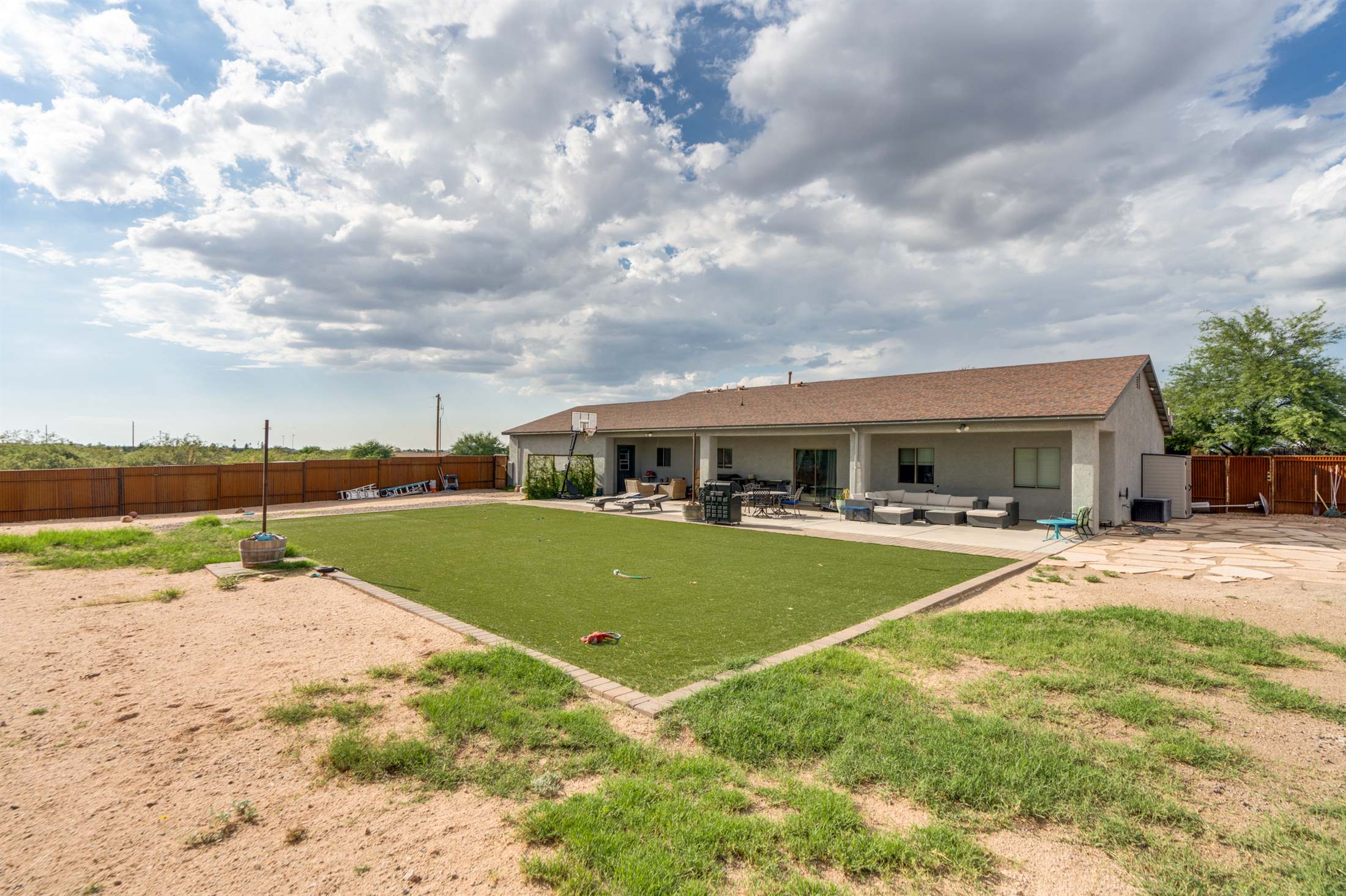 553 N Carina Circle, Benson, AZ 85602