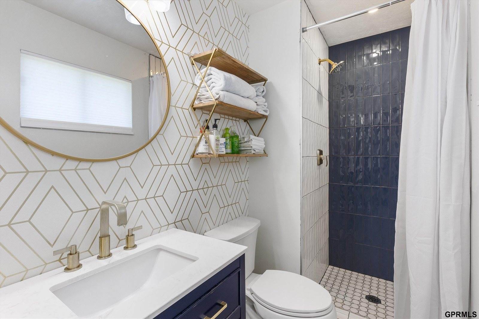 10205 Weir Street, Omaha, NE 68127