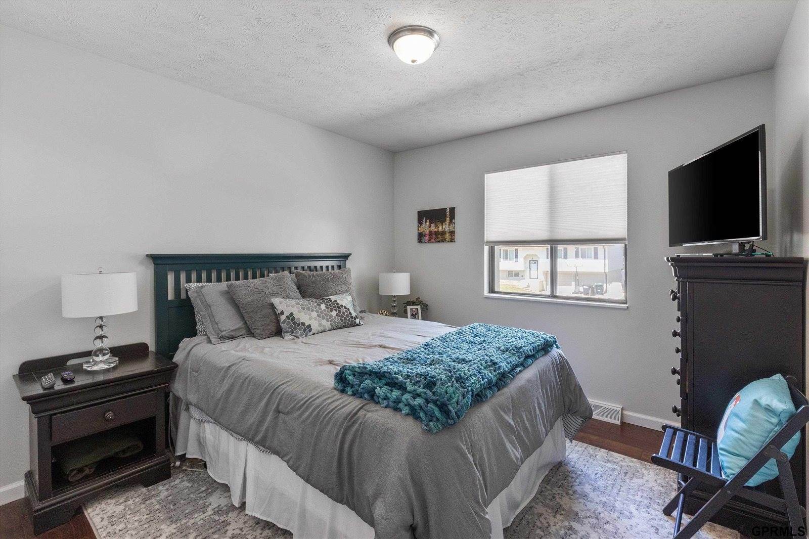 10205 Weir Street, Omaha, NE 68127