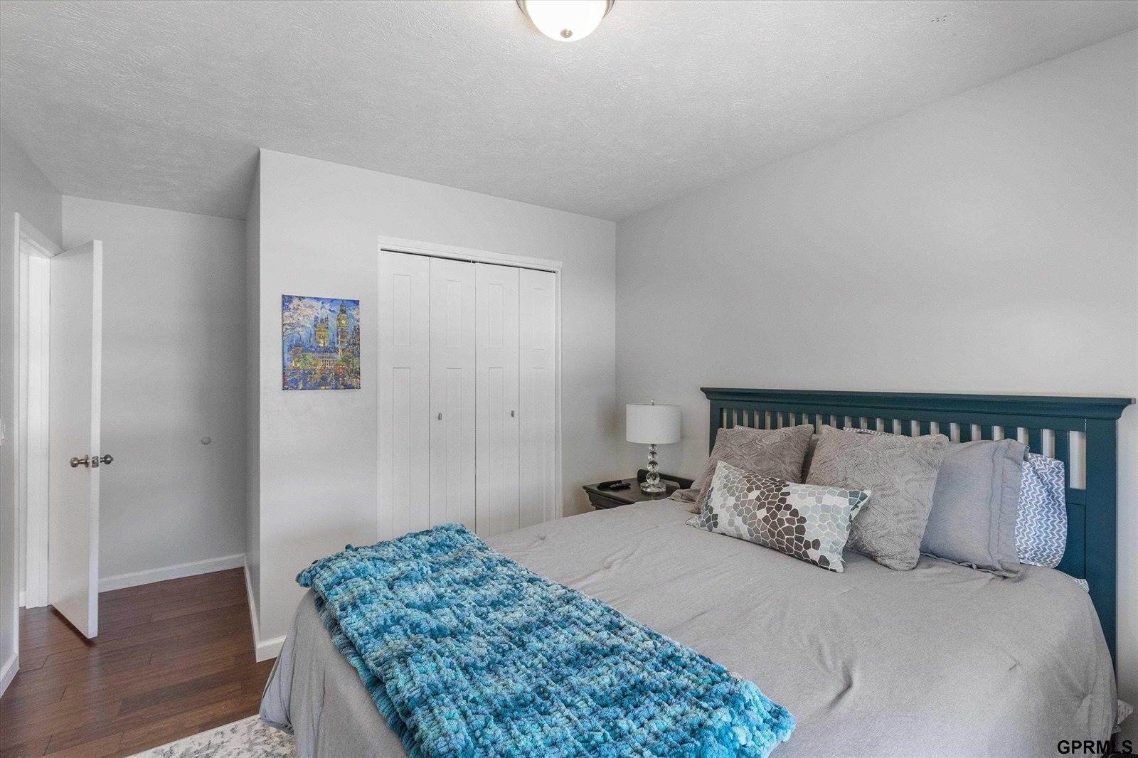 10205 Weir Street, Omaha, NE 68127