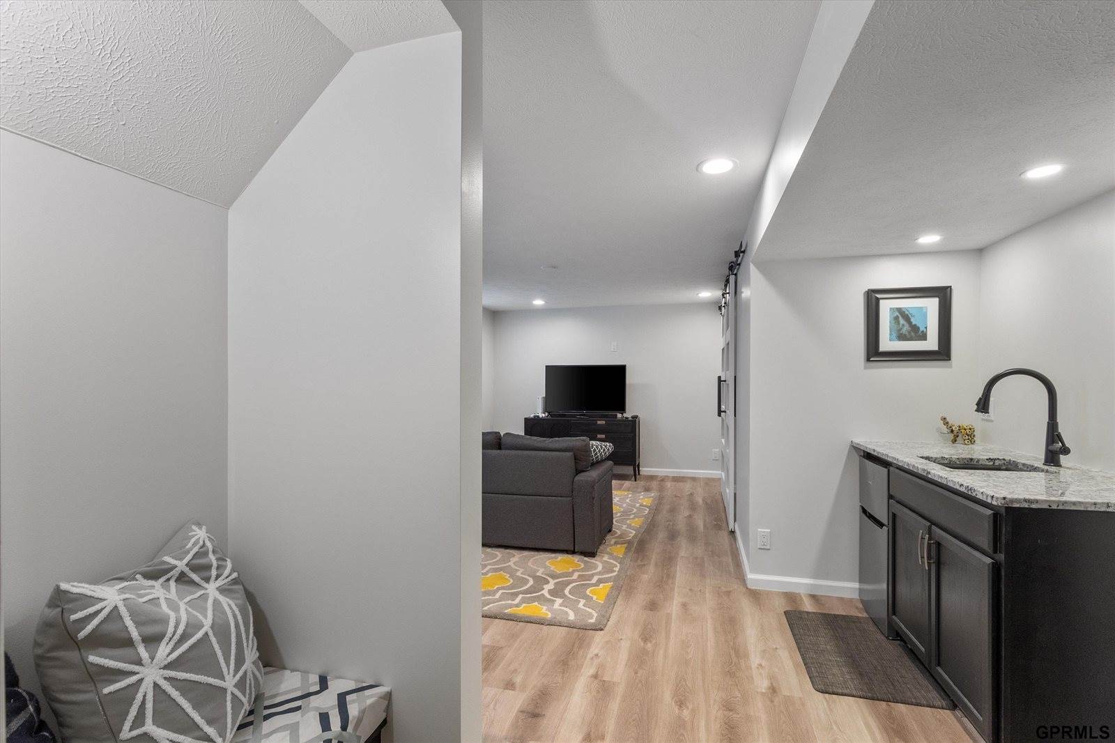 10205 Weir Street, Omaha, NE 68127