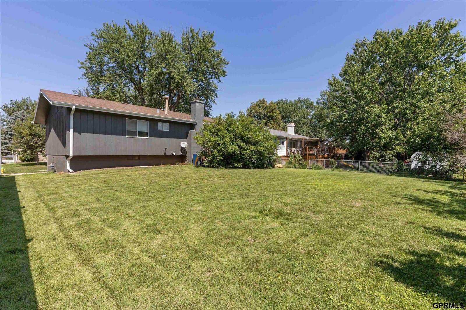 10205 Weir Street, Omaha, NE 68127