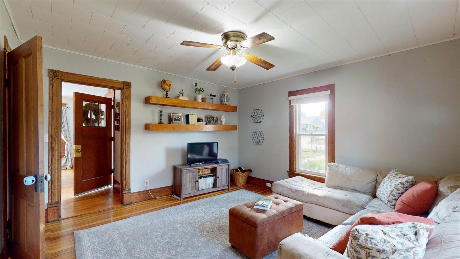 218 Park Avenue, Story City, IA 50248