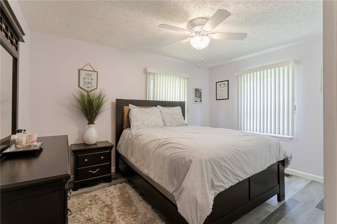 477 Hampton Blvd, Greece, NY 14612