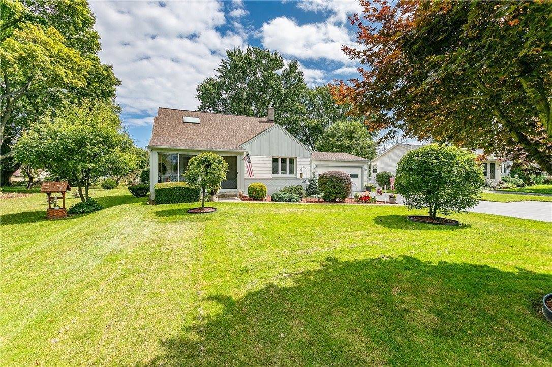 477 Hampton Blvd, Greece, NY 14612