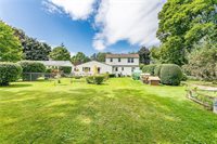 477 Hampton Blvd, Greece, NY 14612