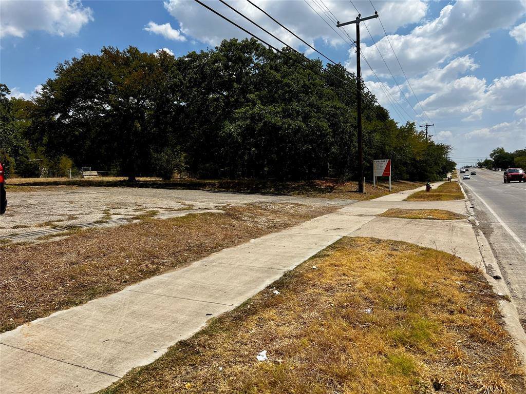 517 East Kennedale Parkway, Kennedale, TX 76060