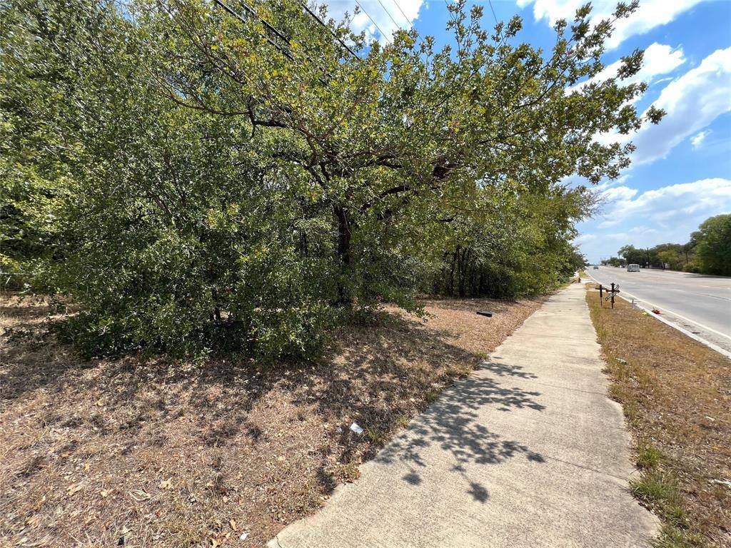 517 East Kennedale Parkway, Kennedale, TX 76060