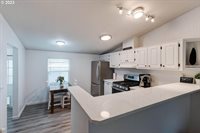 7935 SE Beatrice St, Milwaukie, OR 97222