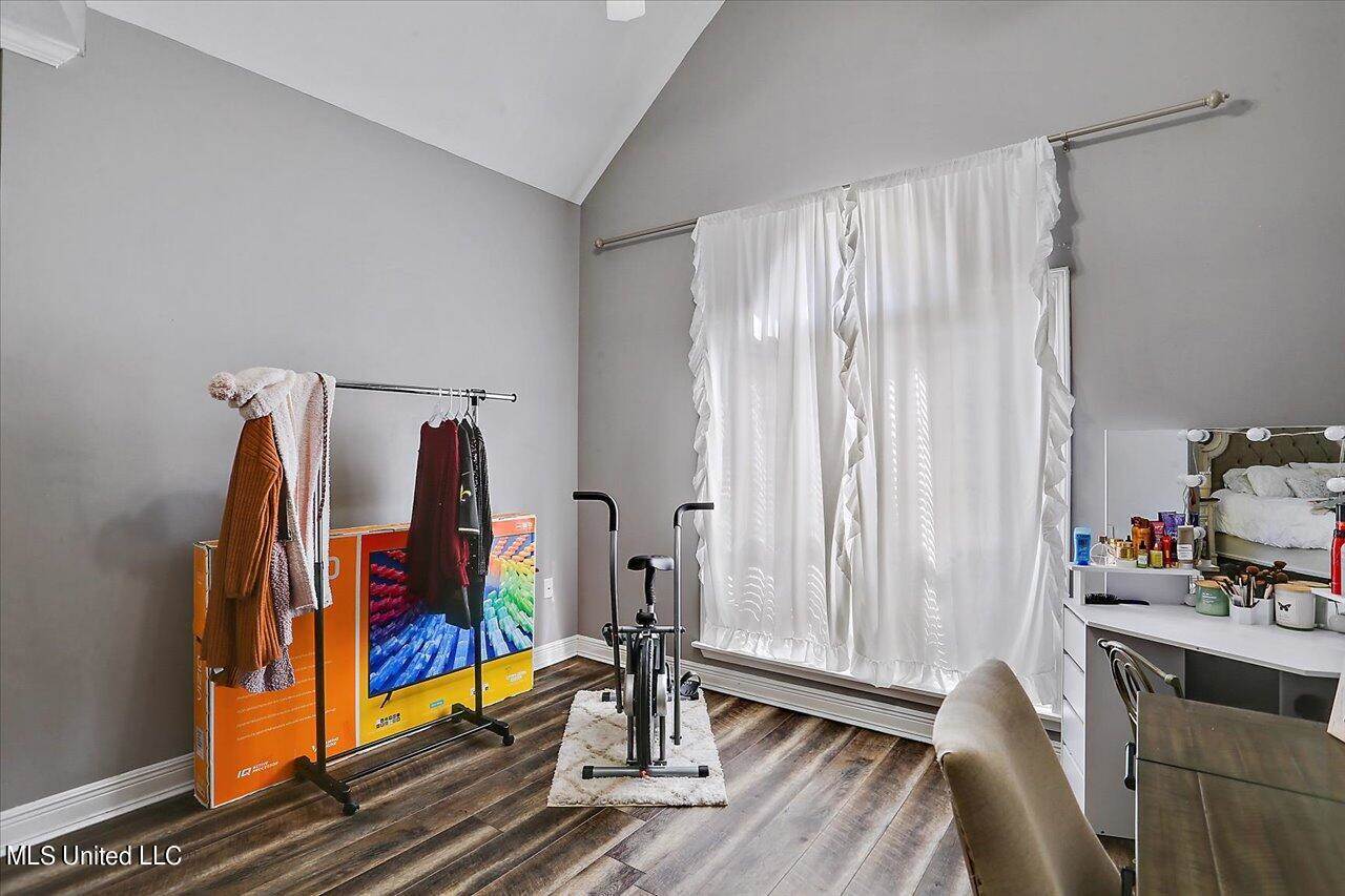 218 Greensview Drive, Brandon, MS 39047