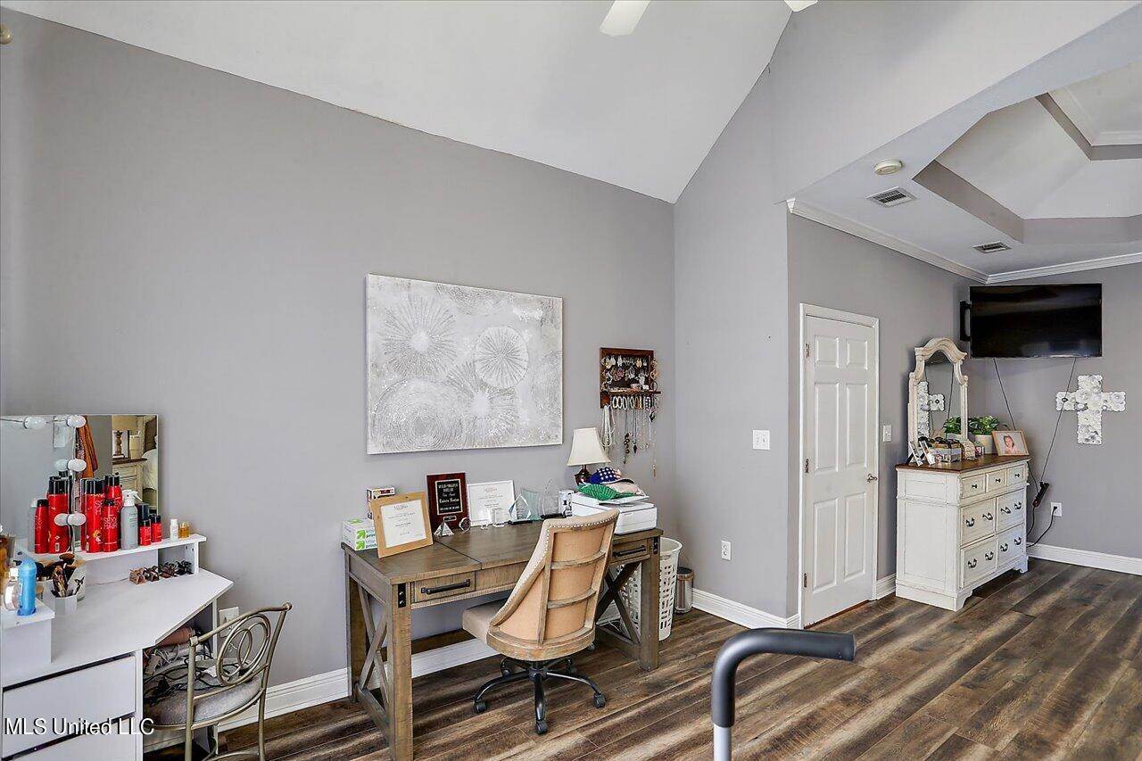 218 Greensview Drive, Brandon, MS 39047