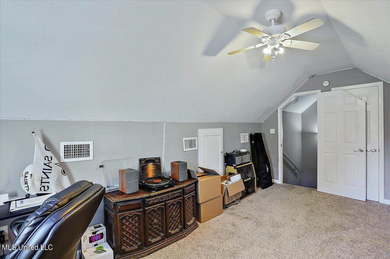 218 Greensview Drive, Brandon, MS 39047