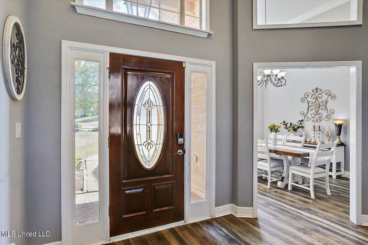 218 Greensview Drive, Brandon, MS 39047