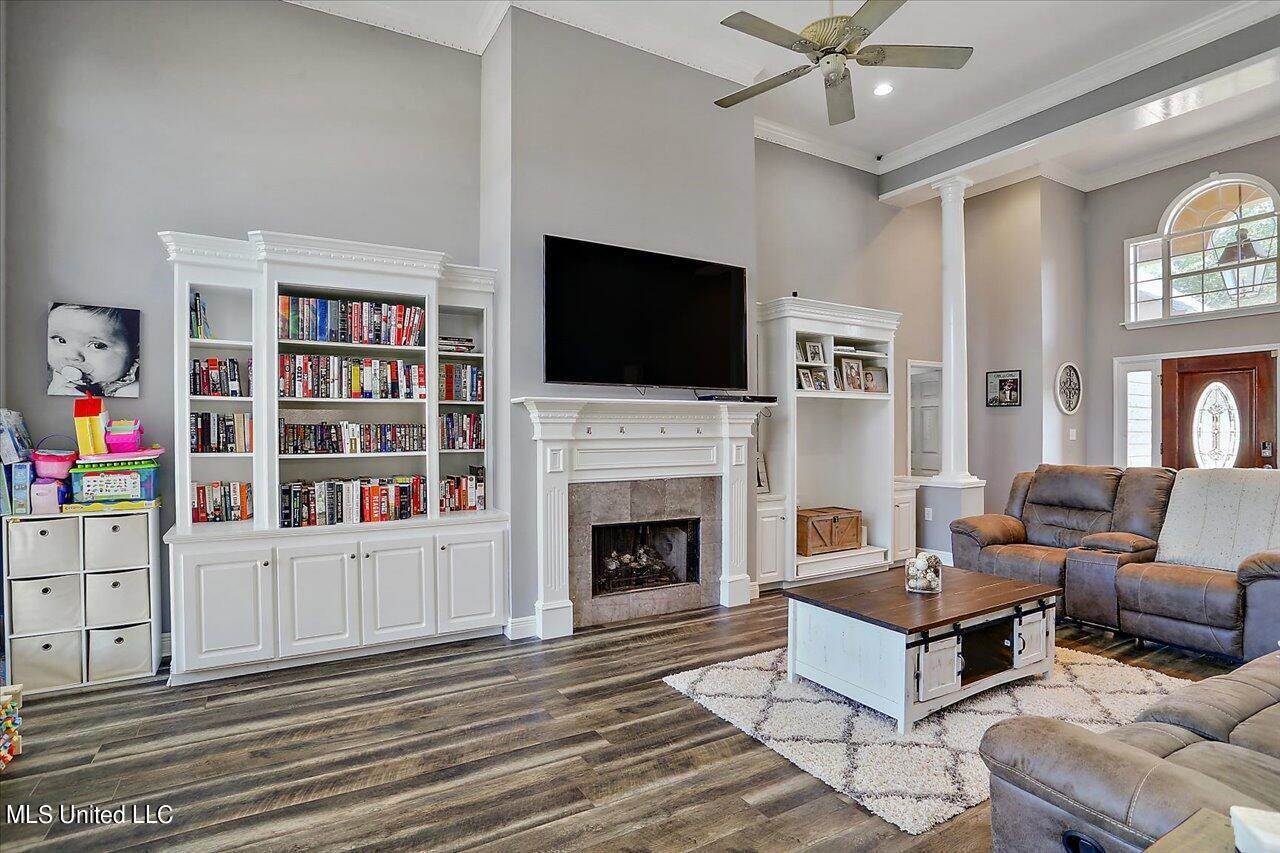 218 Greensview Drive, Brandon, MS 39047