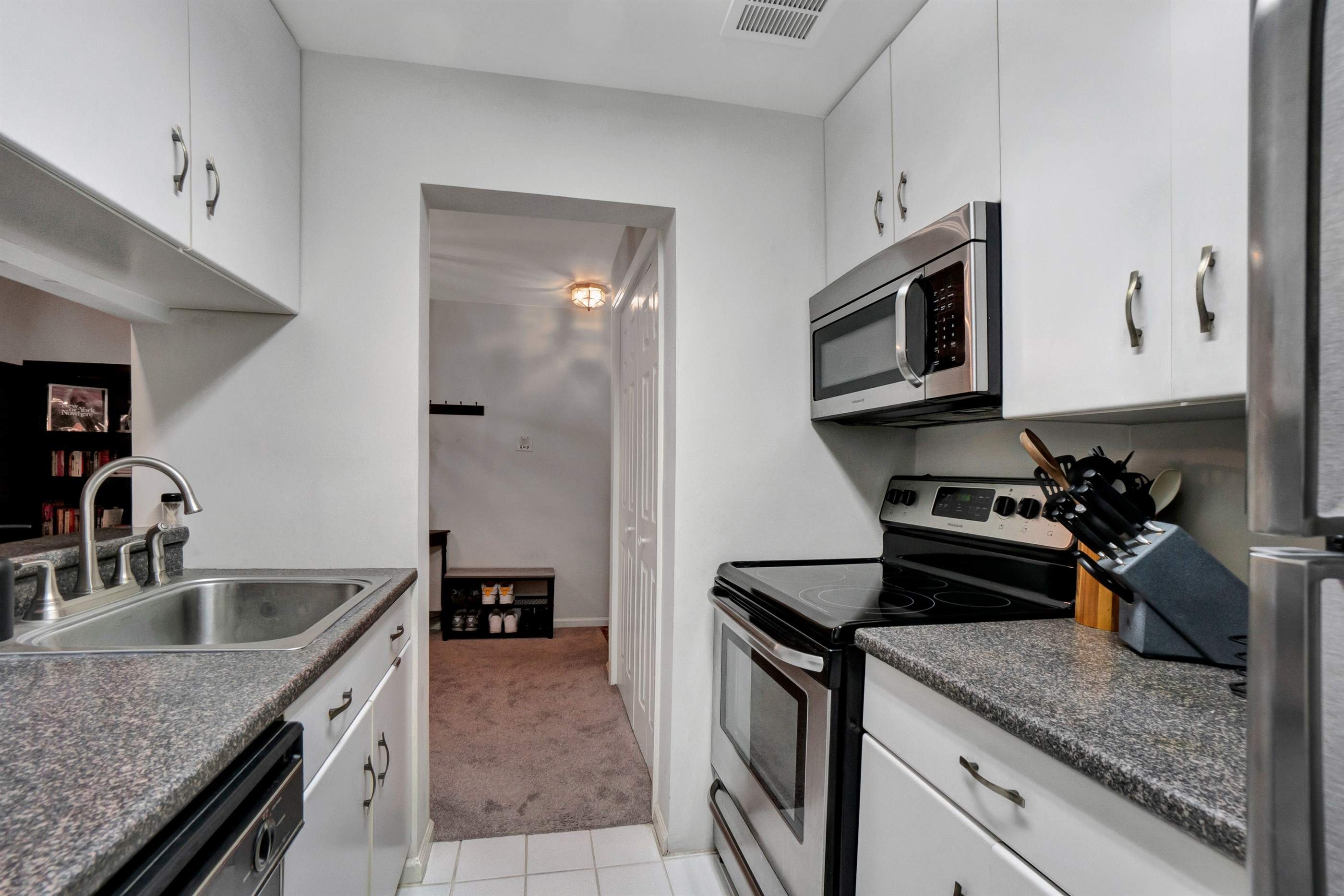 500 Pondside Drive, #3K, White Plains, NY 10607