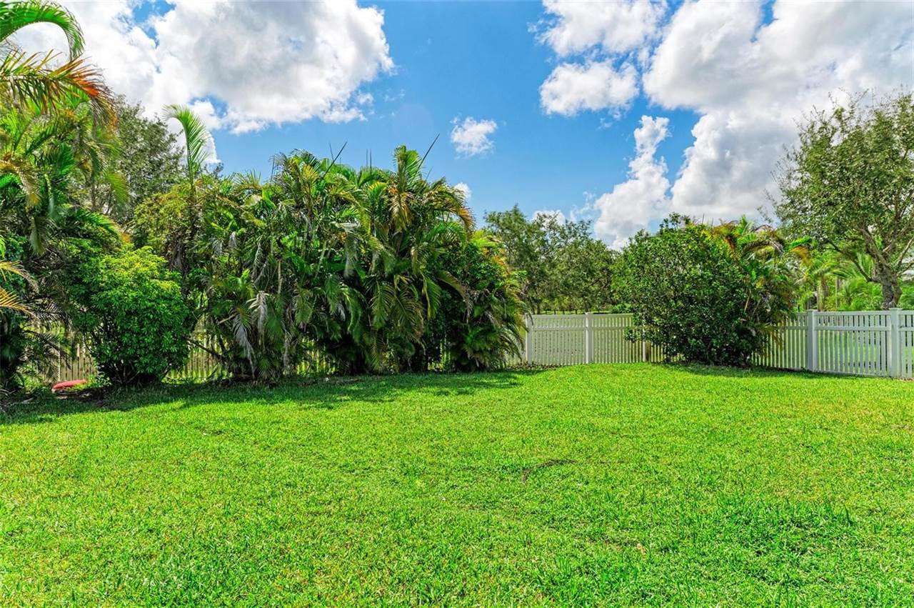 211 Dahlia Court, Bradenton, FL 34212