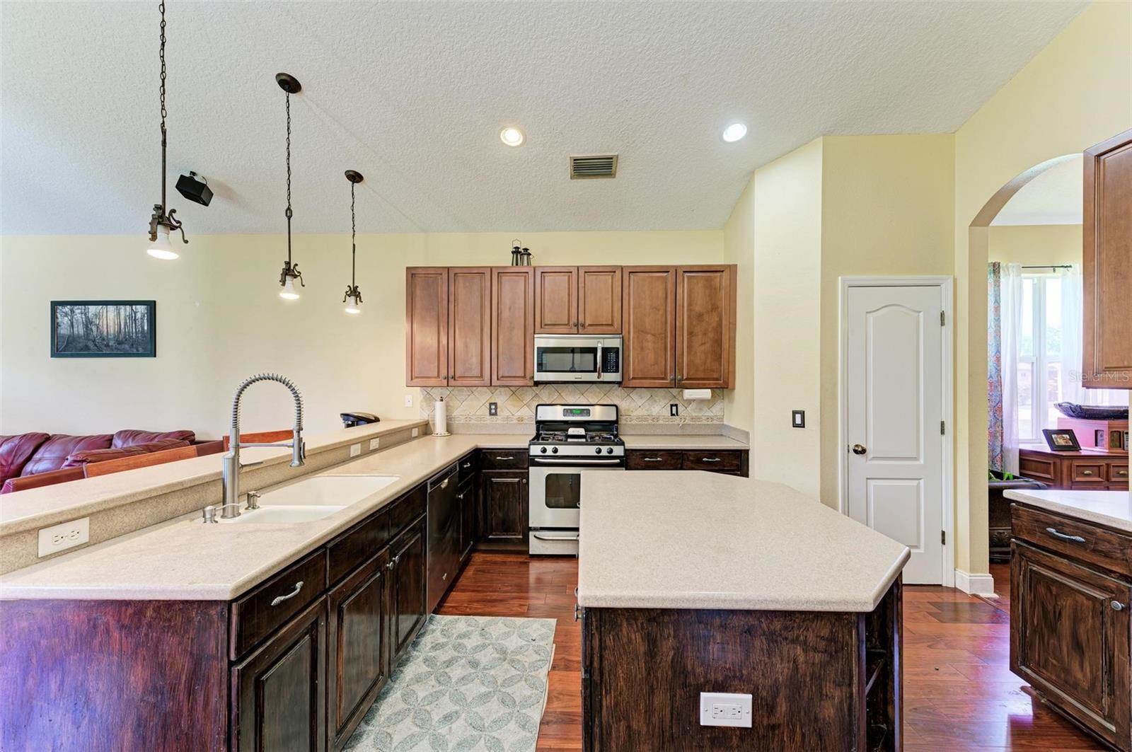 211 Dahlia Court, Bradenton, FL 34212