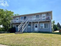 415 6th Ave SW, Minot, ND 58701