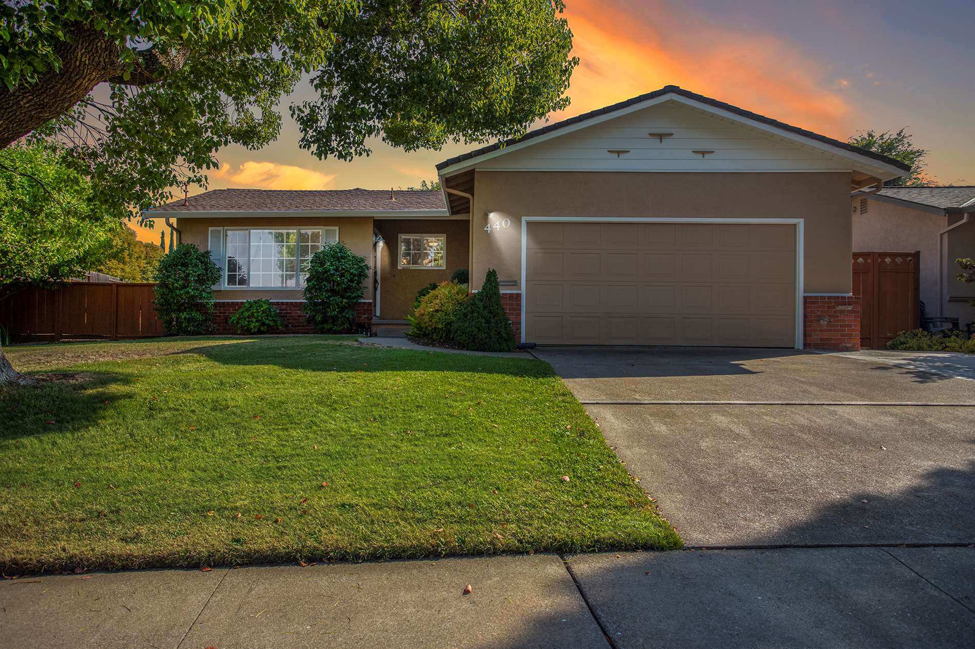 440 Diablo Ct, Martinez, CA 94553