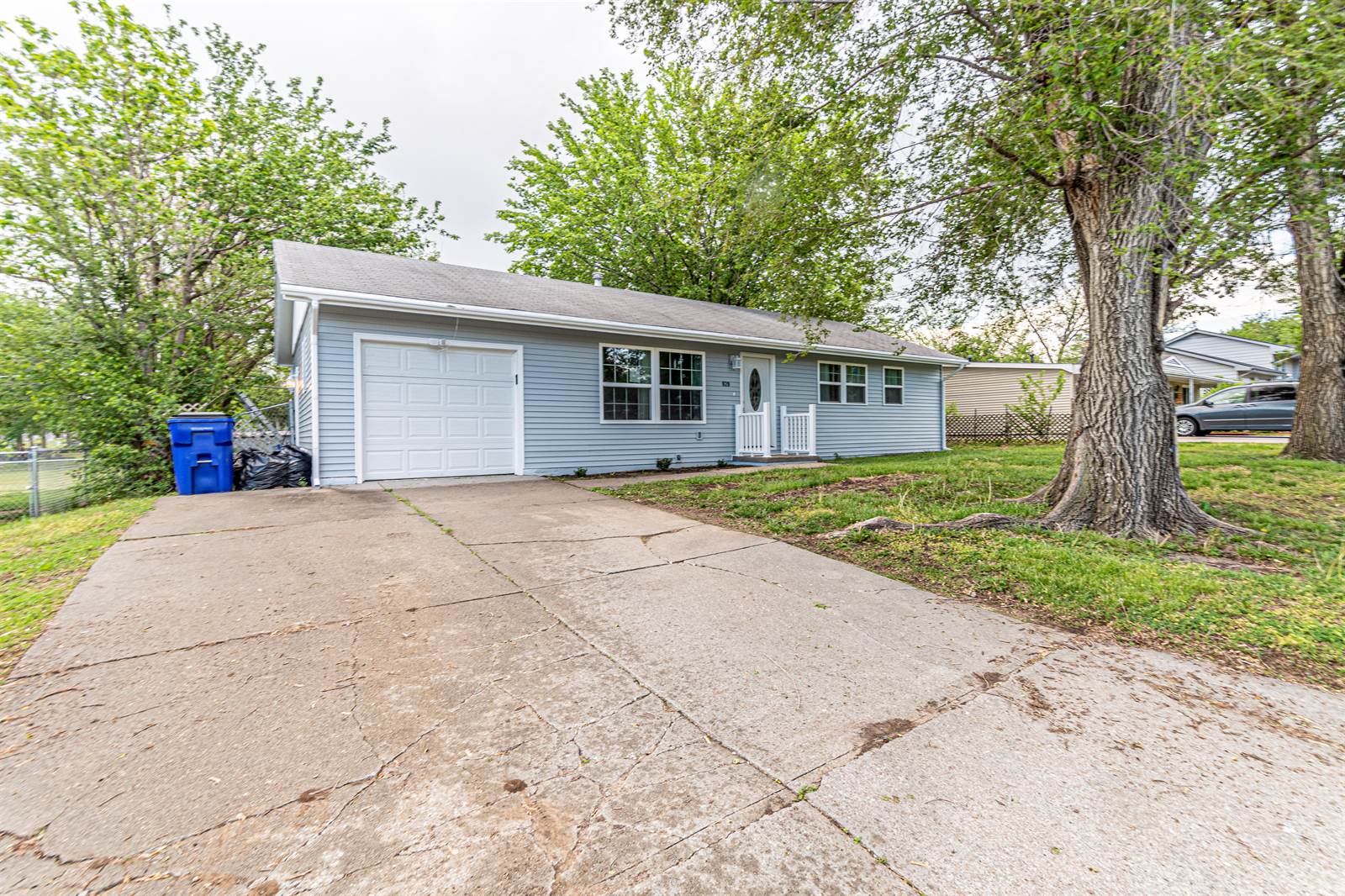 929 S Garfield Street, Junction City, KS 66441