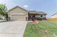 905 Maple Street, Wakefield, KS 67487