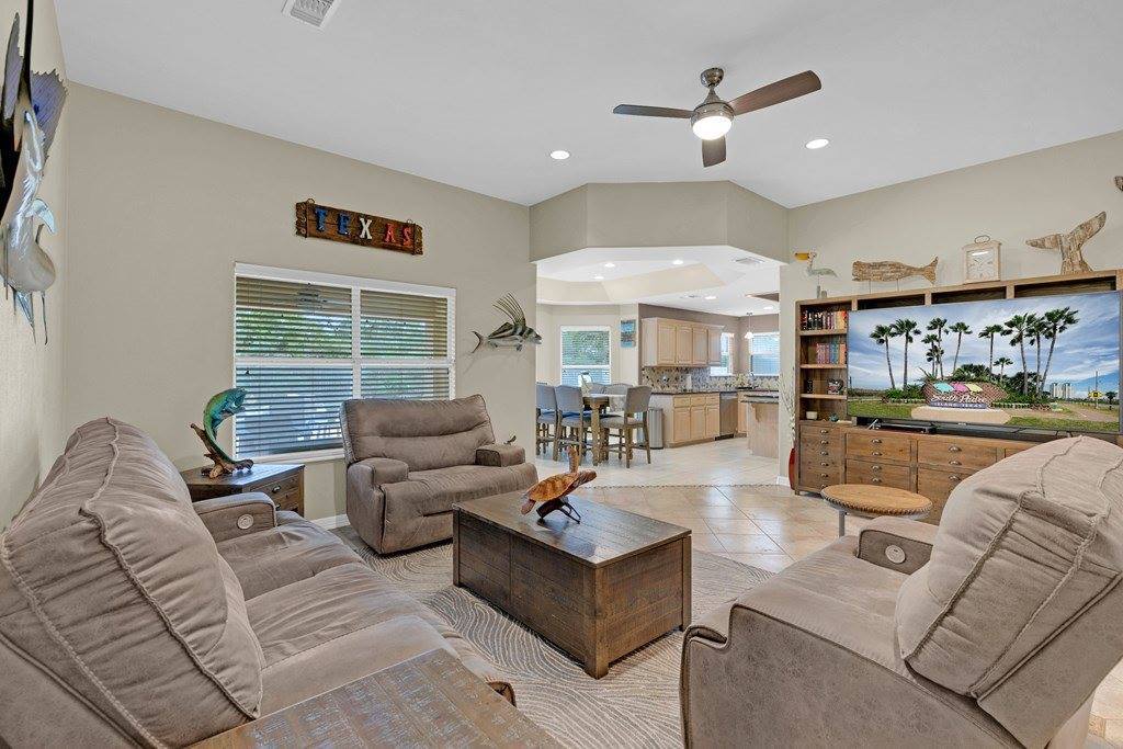 2 Spoonbill Cove, Laguna Vista, TX 78578