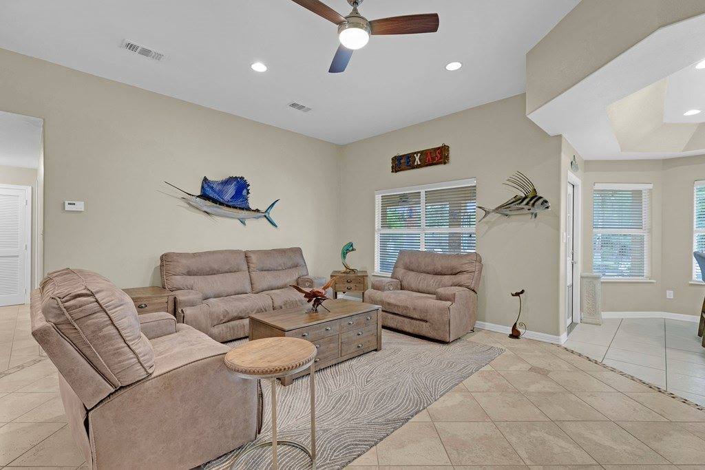 2 Spoonbill Cove, Laguna Vista, TX 78578