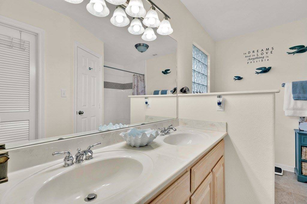 2 Spoonbill Cove, Laguna Vista, TX 78578