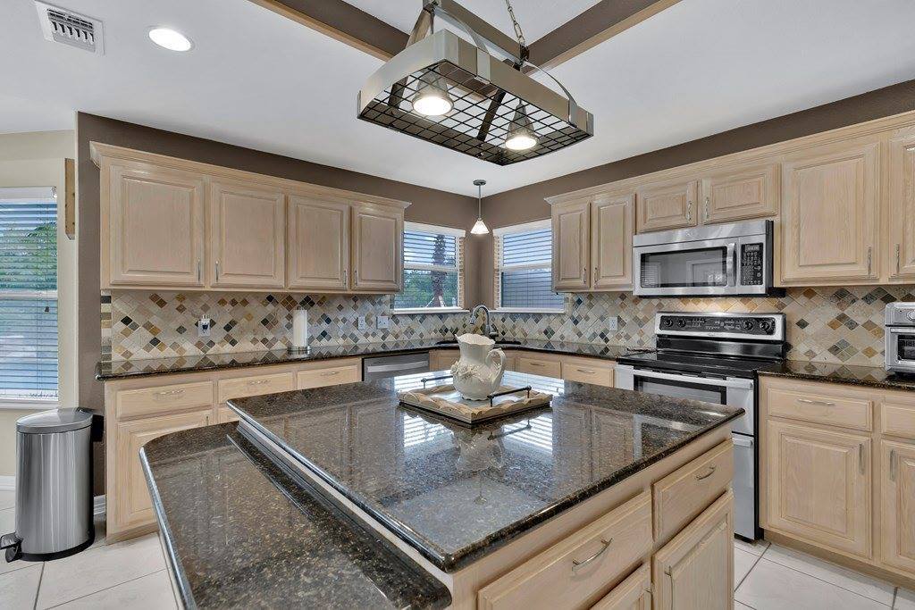 2 Spoonbill Cove, Laguna Vista, TX 78578