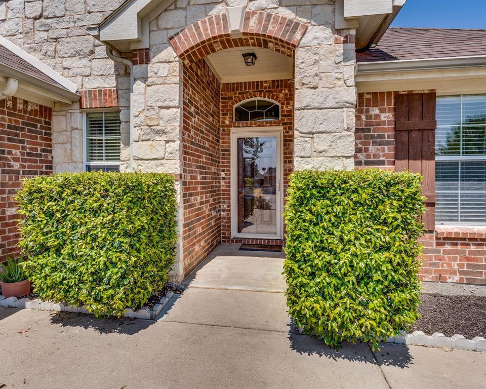 217 Brook Meadow Court, Midlothian, TX 76065