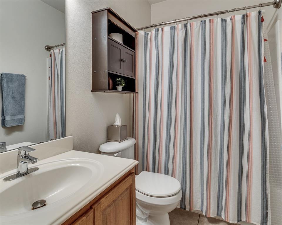 217 Brook Meadow Court, Midlothian, TX 76065