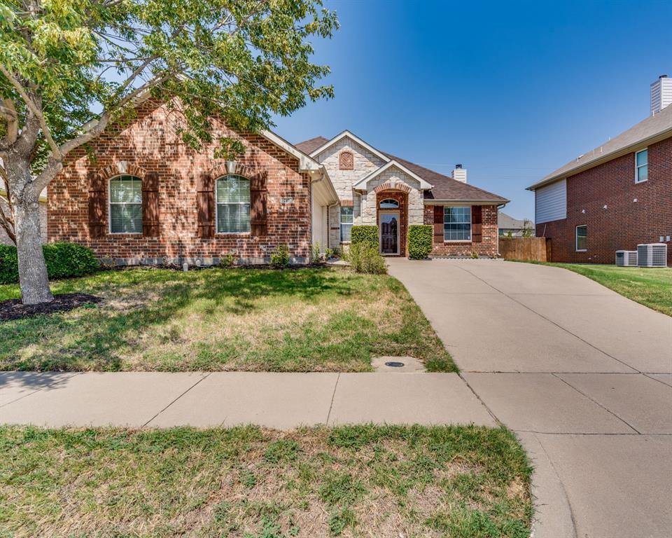 217 Brook Meadow Court, Midlothian, TX 76065