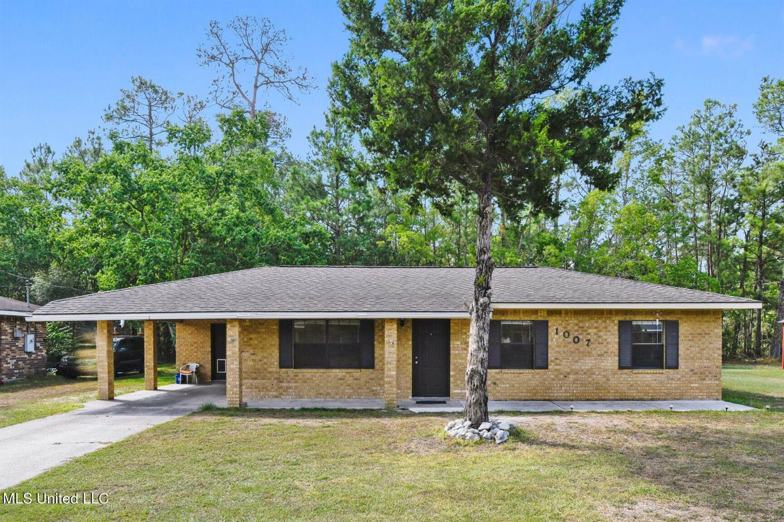 1007 Rue De Lasalle Street, Waveland, MS 39576