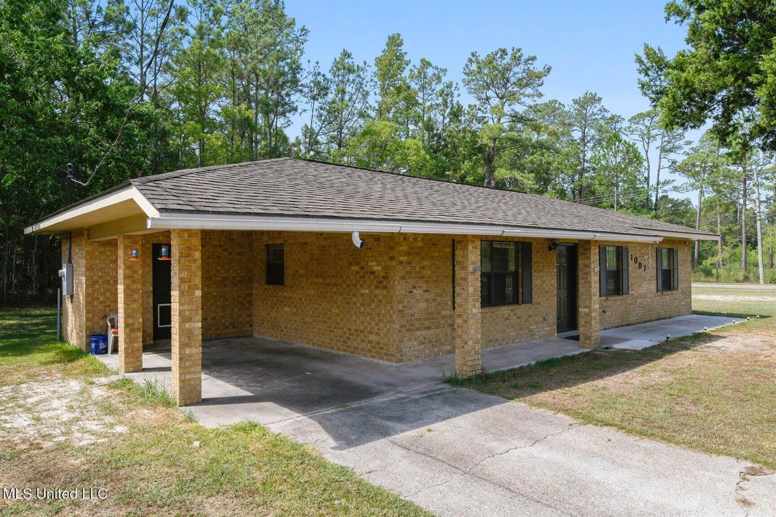 1007 Rue De Lasalle Street, Waveland, MS 39576