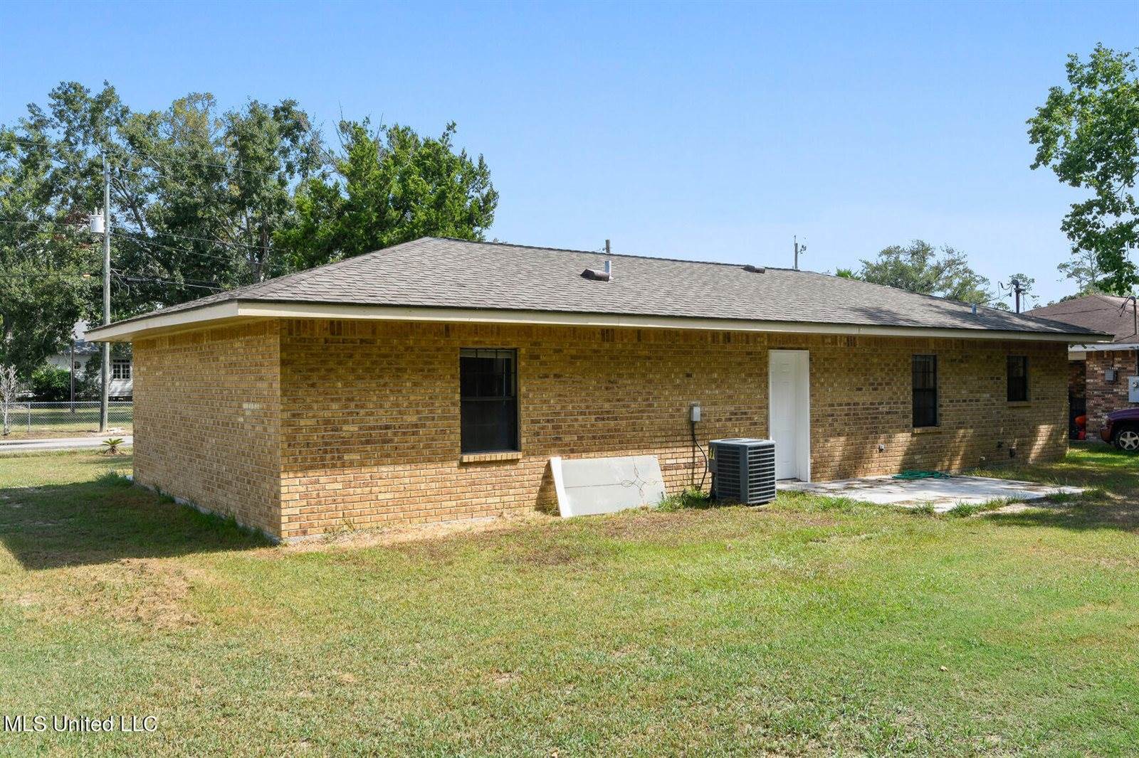 1007 Rue De Lasalle Street, Waveland, MS 39576