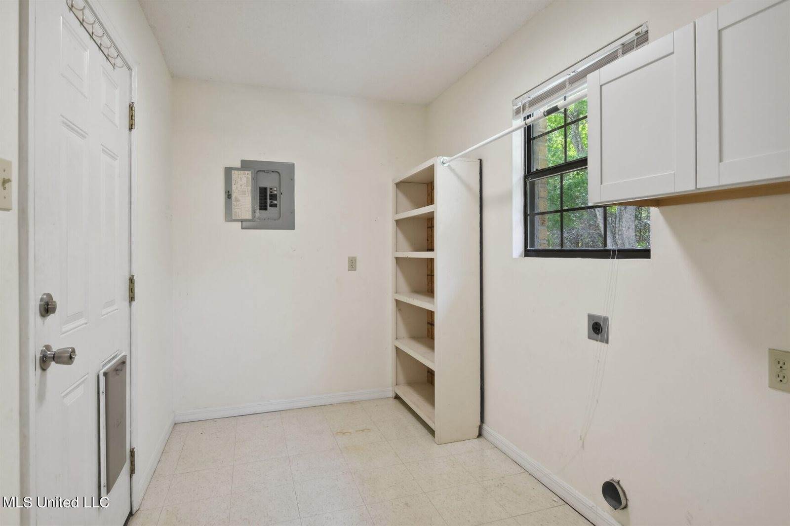 1007 Rue De Lasalle Street, Waveland, MS 39576