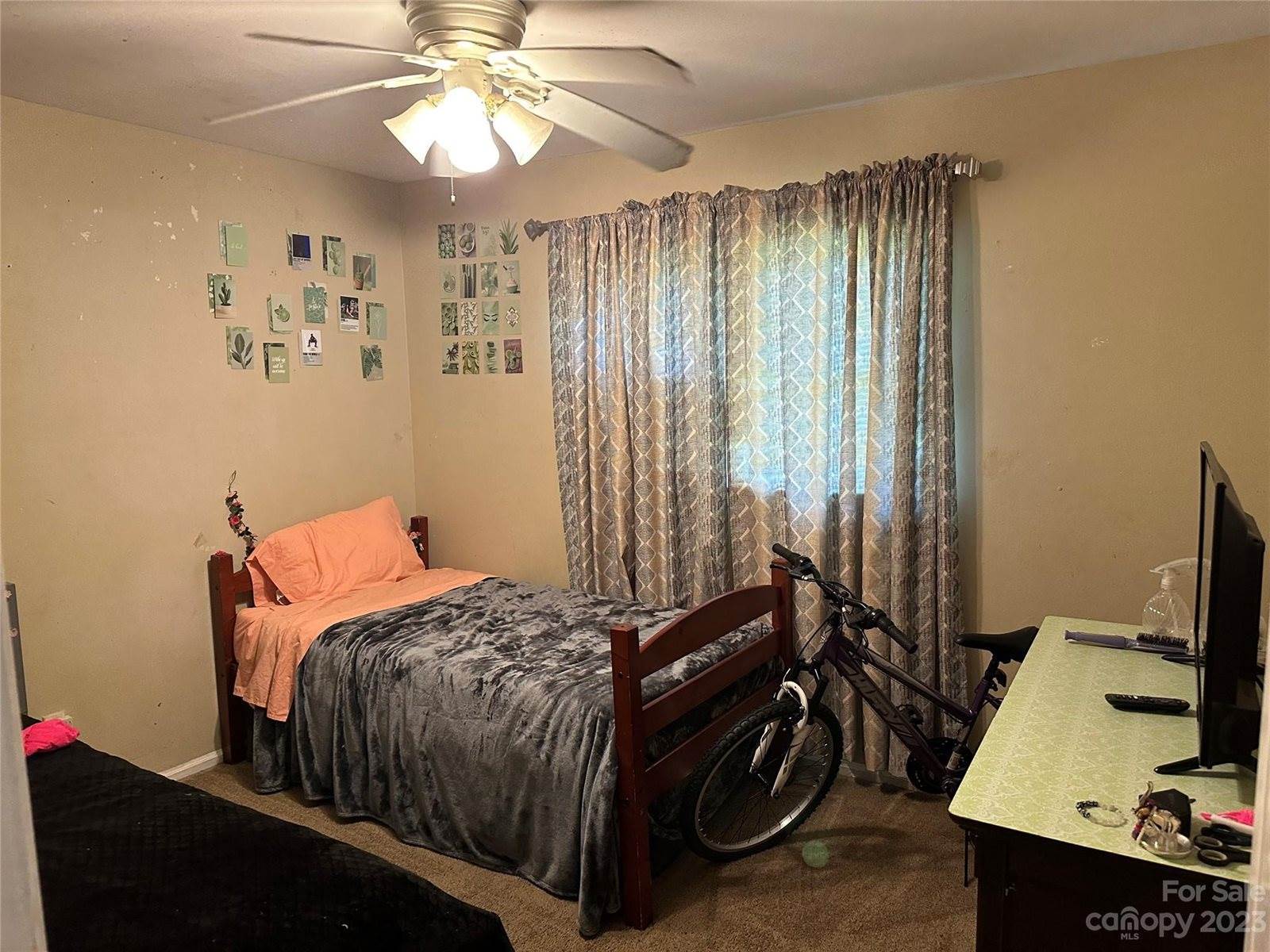 623 Dunbrook Lane, Charlotte, NC 28217