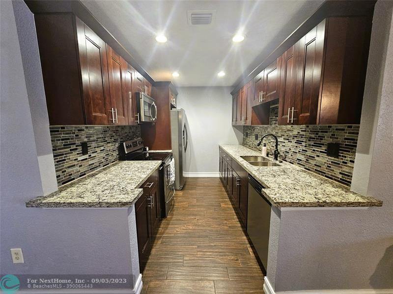 19328 NW 53rd Pl, Miami Gardens, FL 33055