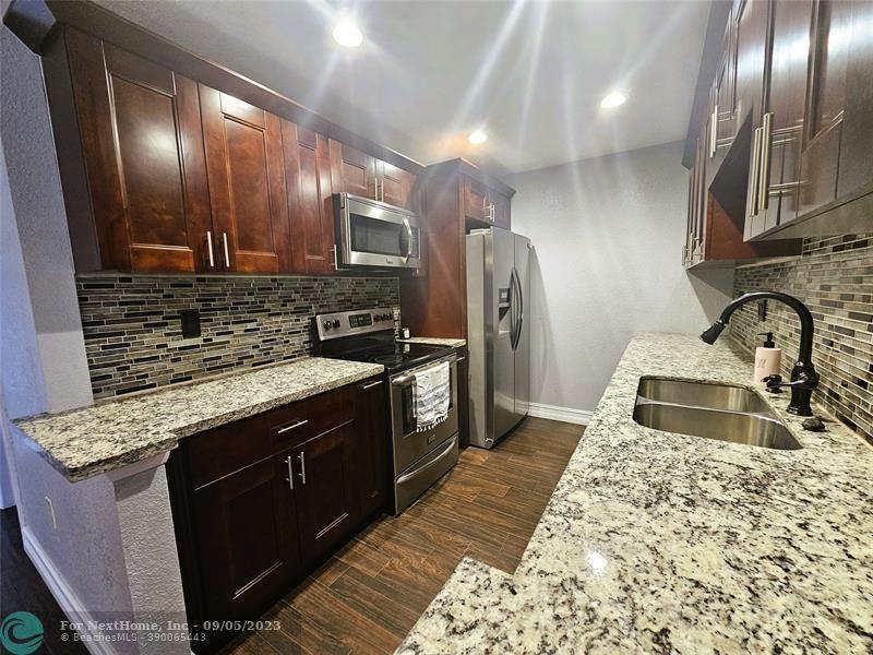 19328 NW 53rd Pl, Miami Gardens, FL 33055