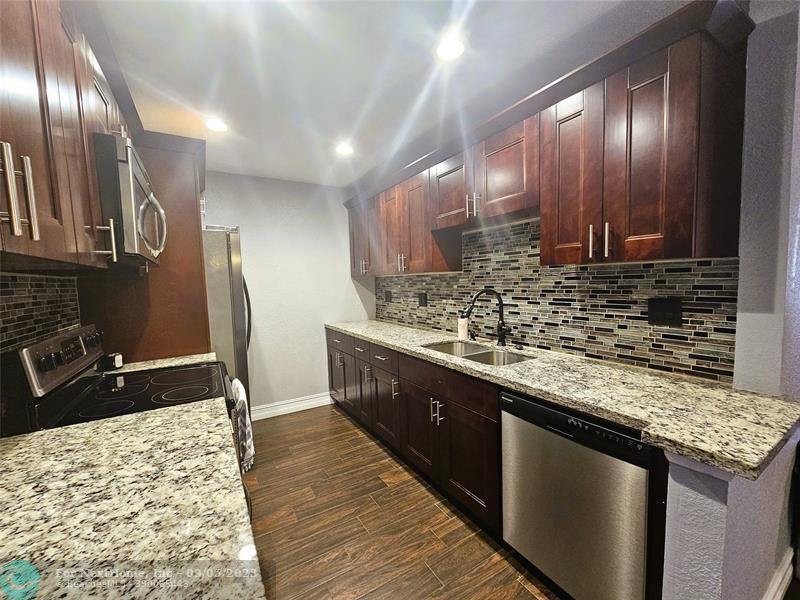 19328 NW 53rd Pl, Miami Gardens, FL 33055