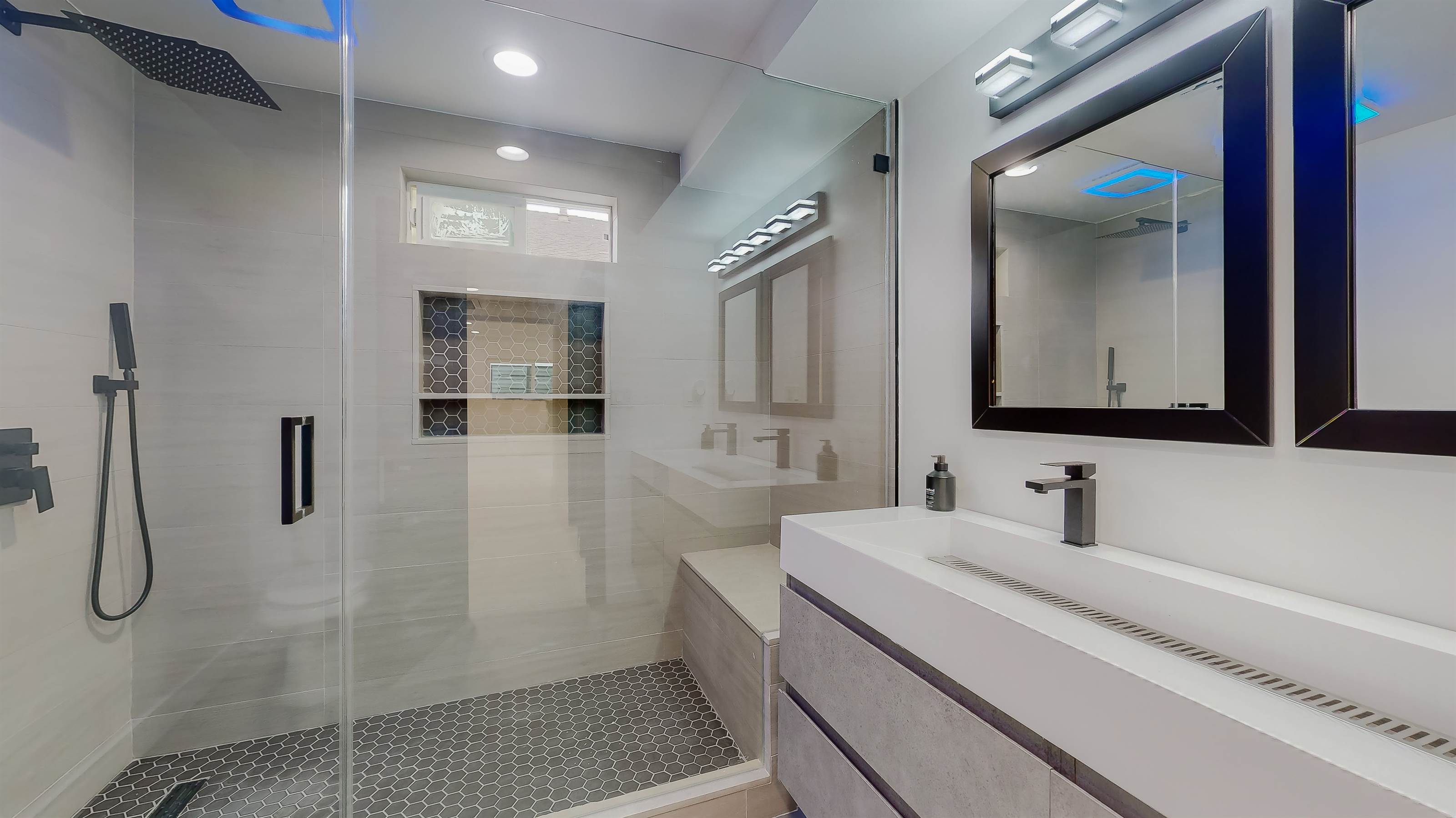 19737 Hemmingway Street, Winnetka, CA 91306