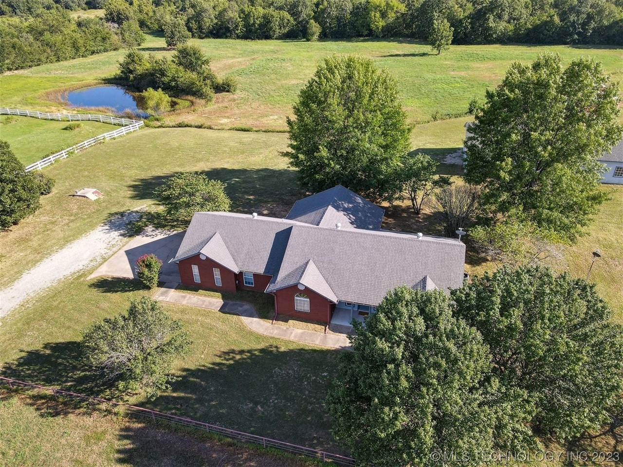 411658 Hwy 9, Eufaula, OK 74432