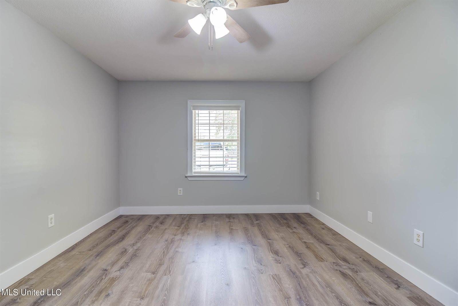 8386 County Farm Road, Long Beach, MS 39560