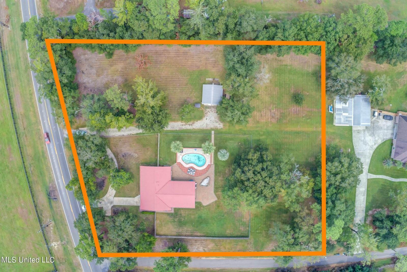 8386 County Farm Road, Long Beach, MS 39560