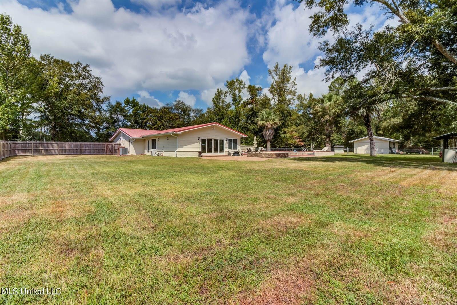 8386 County Farm Road, Long Beach, MS 39560