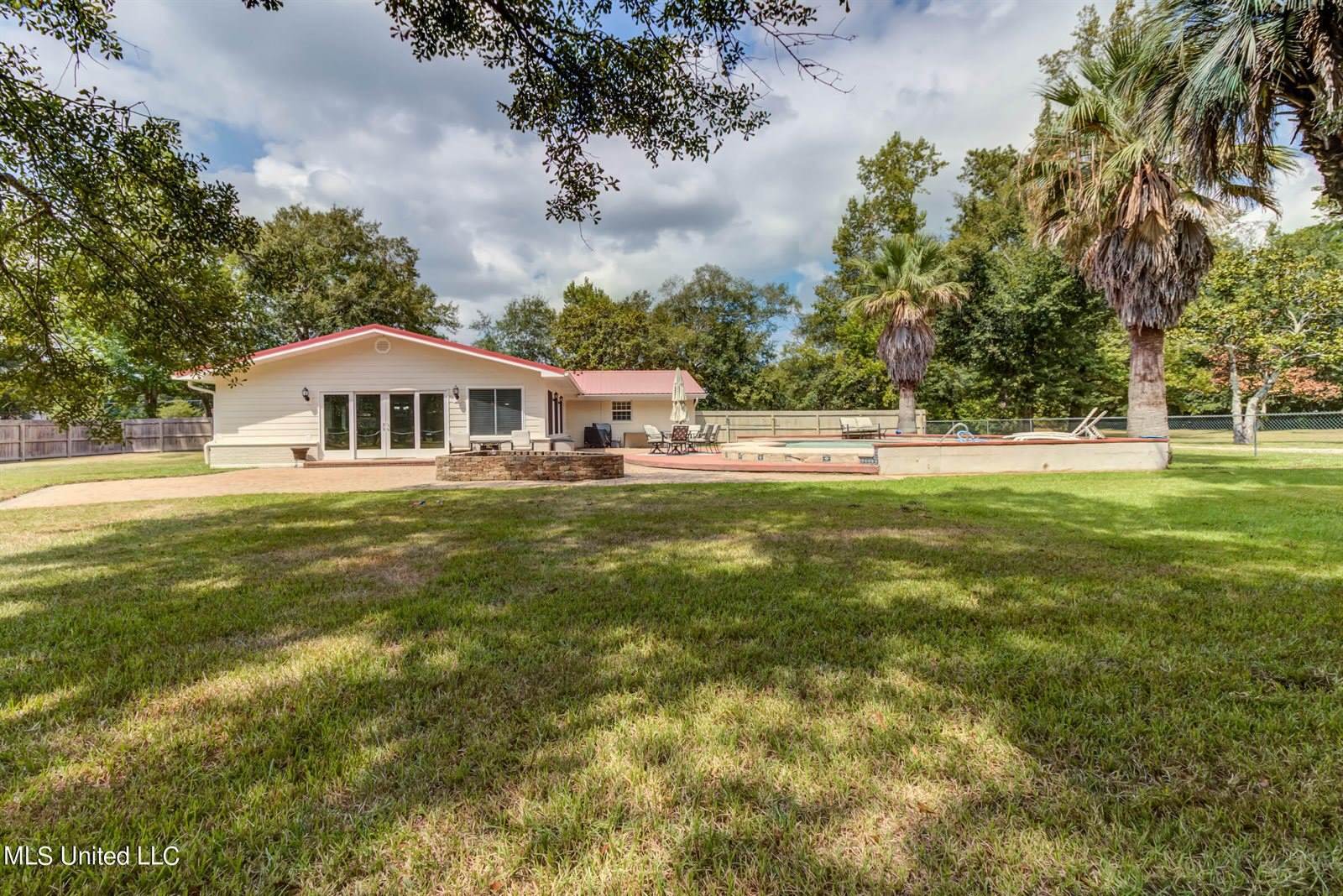 8386 County Farm Road, Long Beach, MS 39560