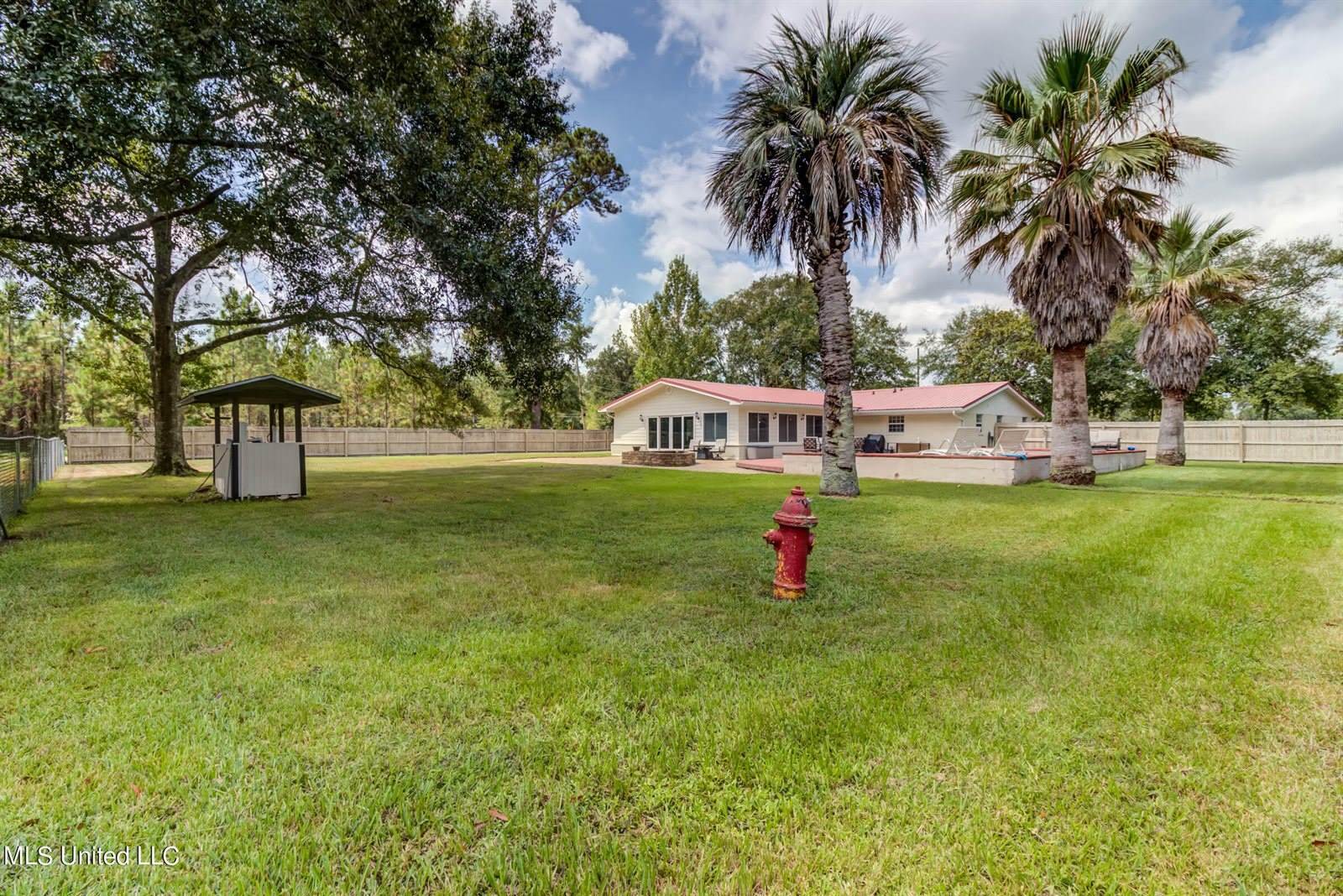 8386 County Farm Road, Long Beach, MS 39560